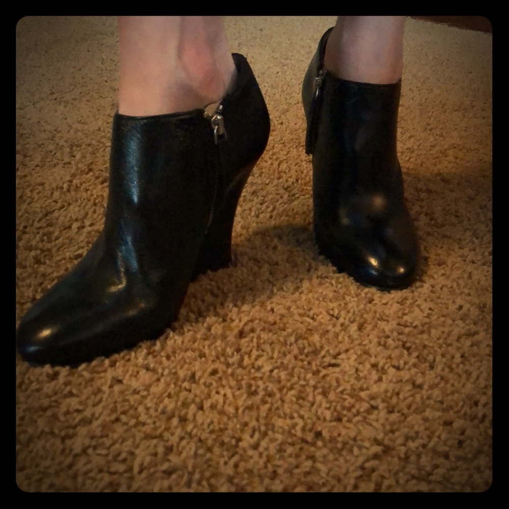 NINE WEST Black Ankle Wedge